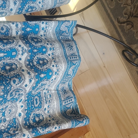 Feather Bone By Anthropologie Blue and White Patterned Lined Wide Leg Sz 6 Pants - Picture 13 of 16